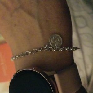 Charm bracelet with 1 charm